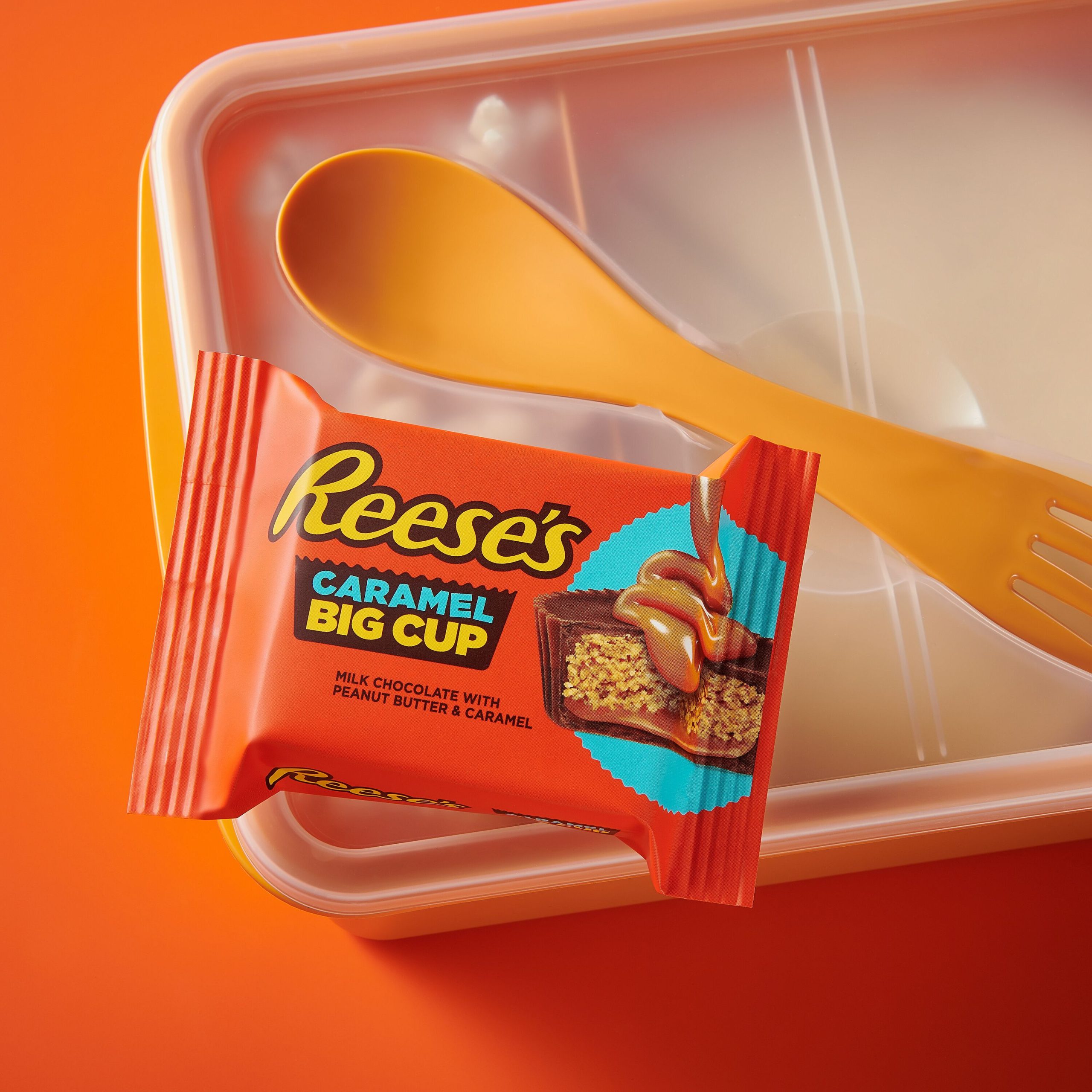 REESE’S BIG CUP Milk Chocolate Peanut Butter Cups with Caramel, 1.4 oz (16 Count) - THE HERSHEY COMPANY